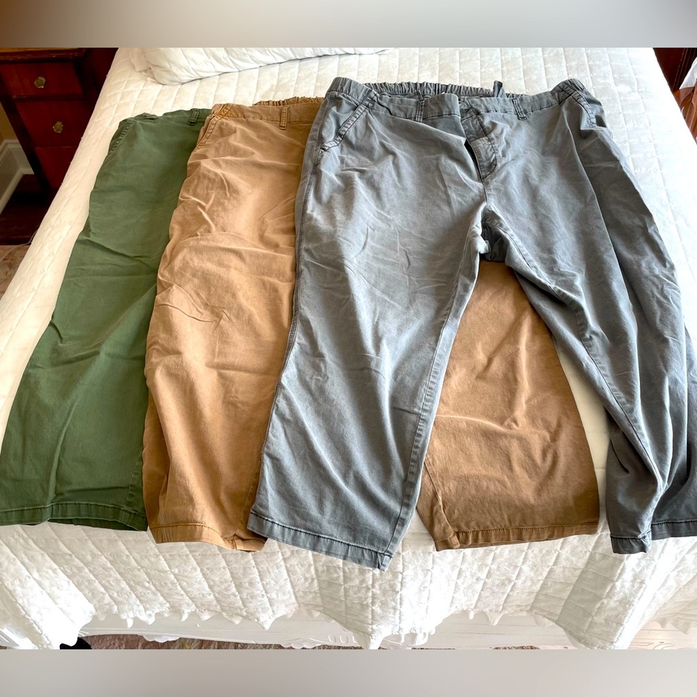 Old Navy cropped pants size 4x set of 3